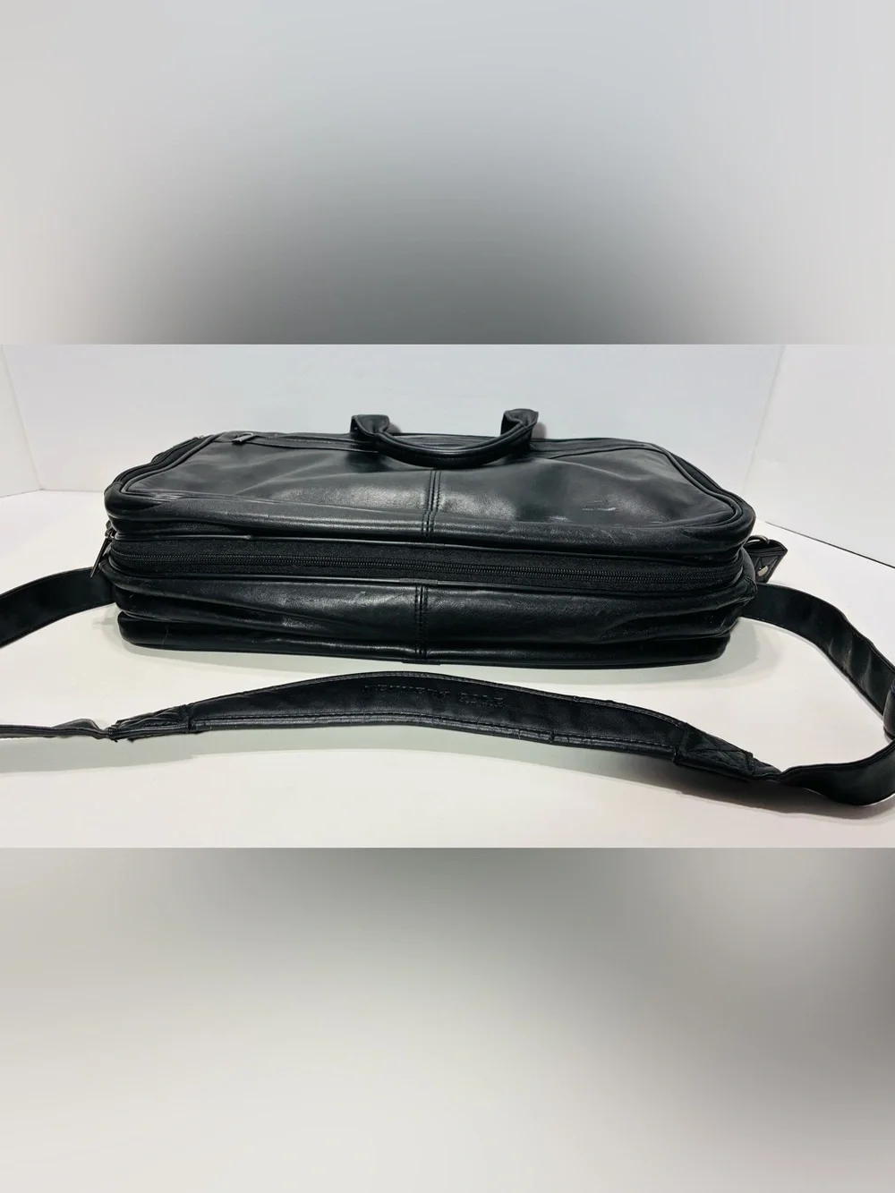 Y2K VTG Kenneth Cole New York Expandable Leather Laptop Briefcase Bag Black